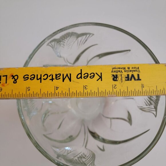 Vintage Style Pressed Glass Bowl with Raised Tulip Floral Design Clear Heavy Gla - Picture 6 of 6